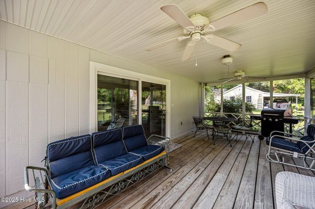 215c Battleground Avenue, New Bern, NC 28560