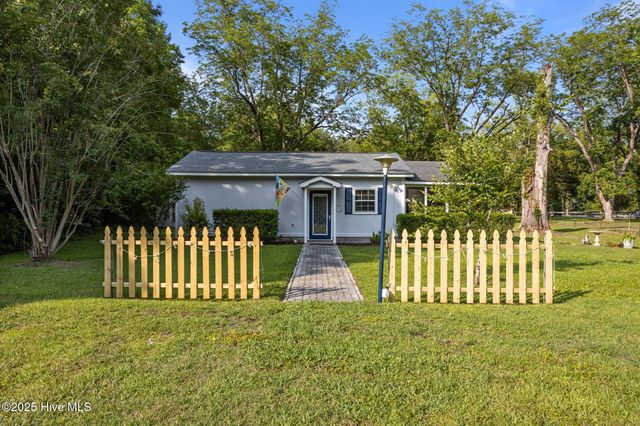 215c Battleground Avenue, New Bern, NC 28560