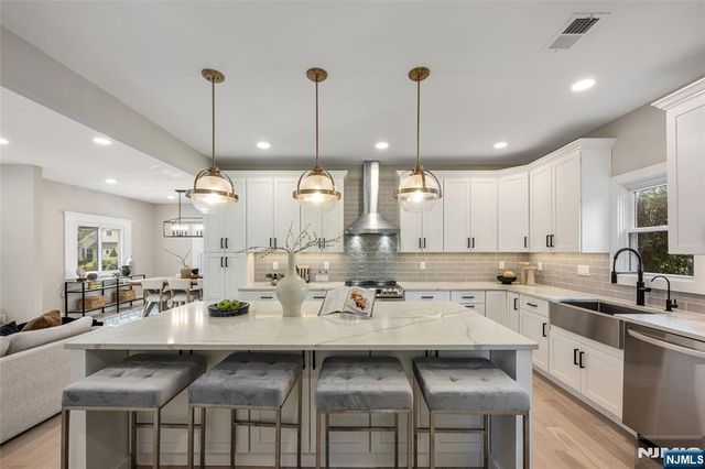 43 Garfield Place, Ridgewood, NJ 07450