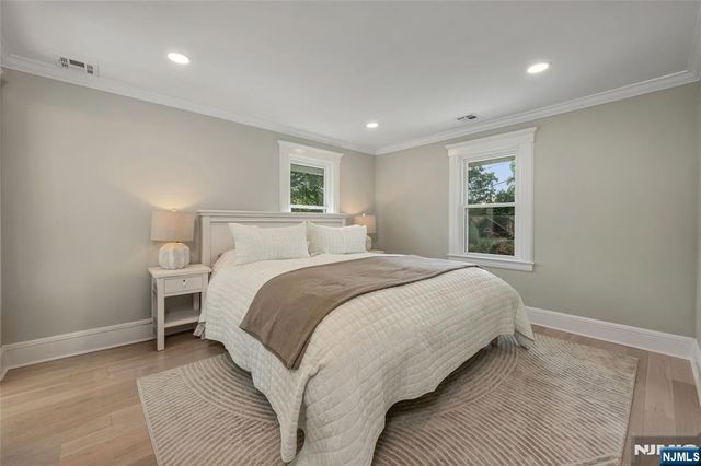 43 Garfield Place, Ridgewood, NJ 07450