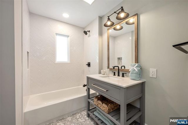 43 Garfield Place, Ridgewood, NJ 07450
