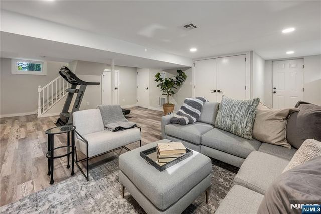 43 Garfield Place, Ridgewood, NJ 07450
