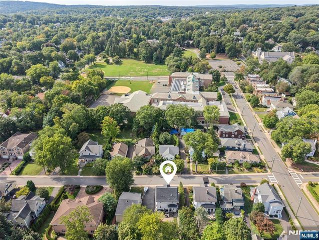 43 Garfield Place, Ridgewood, NJ 07450