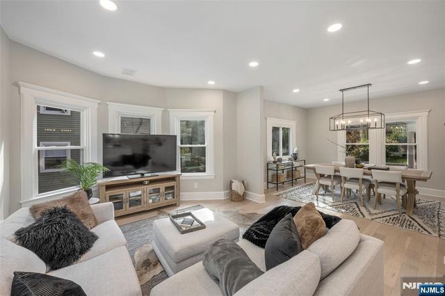 43 Garfield Place, Ridgewood, NJ 07450