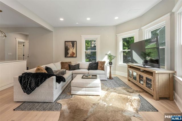 43 Garfield Place, Ridgewood, NJ 07450