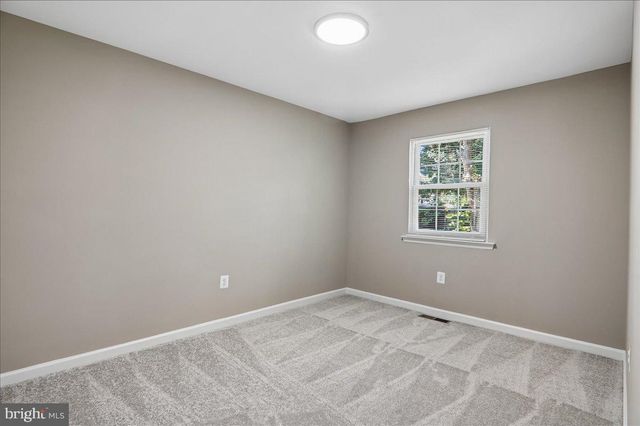5503 ROLLINS LN, Capitol Heights, MD 20743