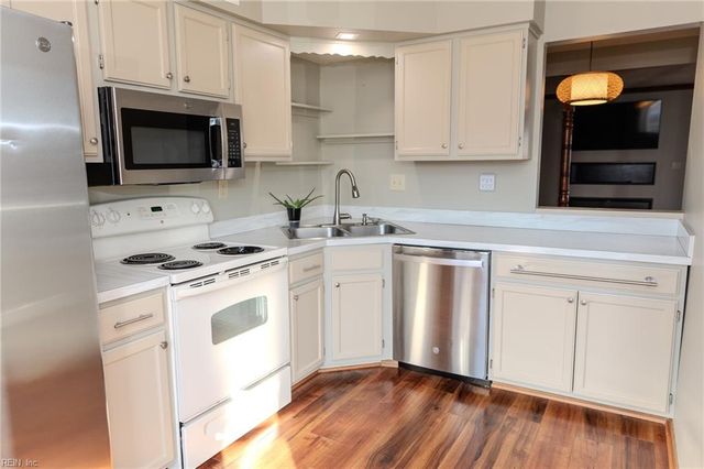 808 Federal CT, Virginia Beach, VA 23462