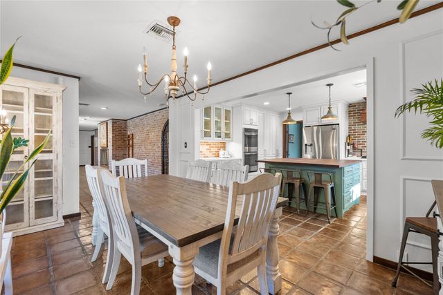 10 Colony Park Drive, Galveston, TX 77551