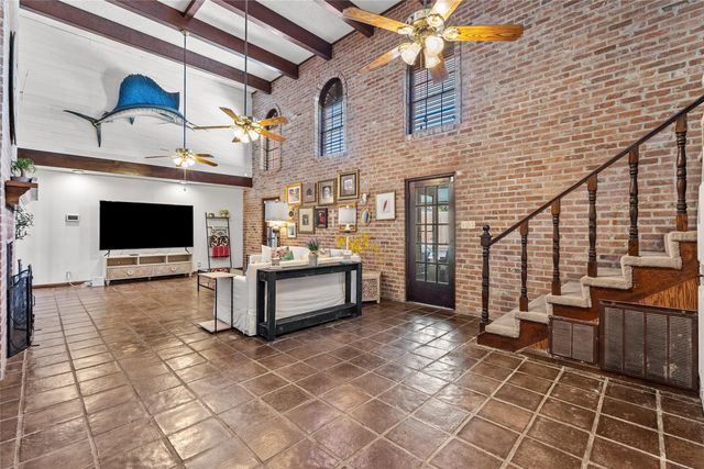 10 Colony Park Drive, Galveston, TX 77551