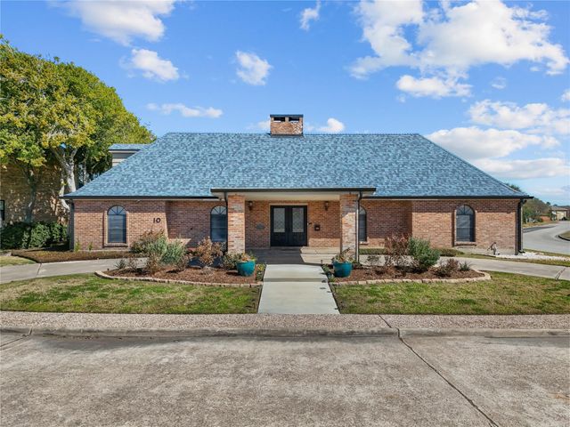 10 Colony Park Drive, Galveston, TX 77551