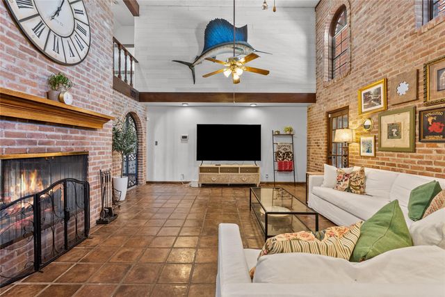 10 Colony Park Drive, Galveston, TX 77551