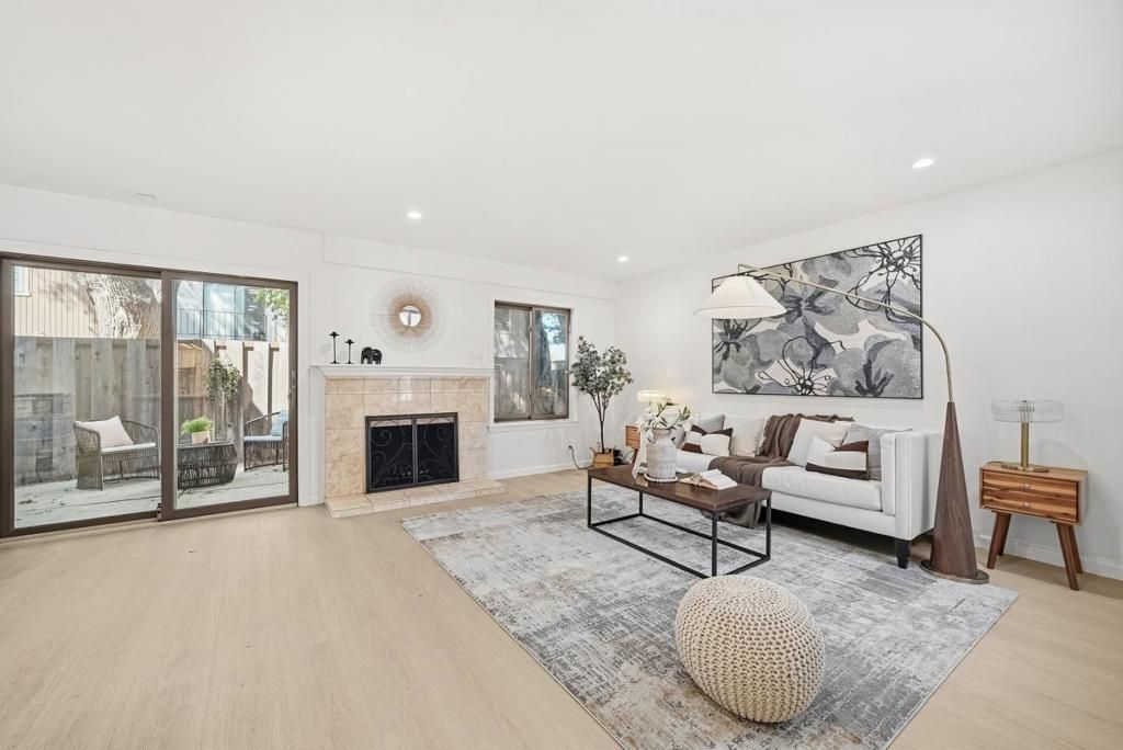 Image 2 of property listing at 2395 South Drive, Santa Clara, CA 95051