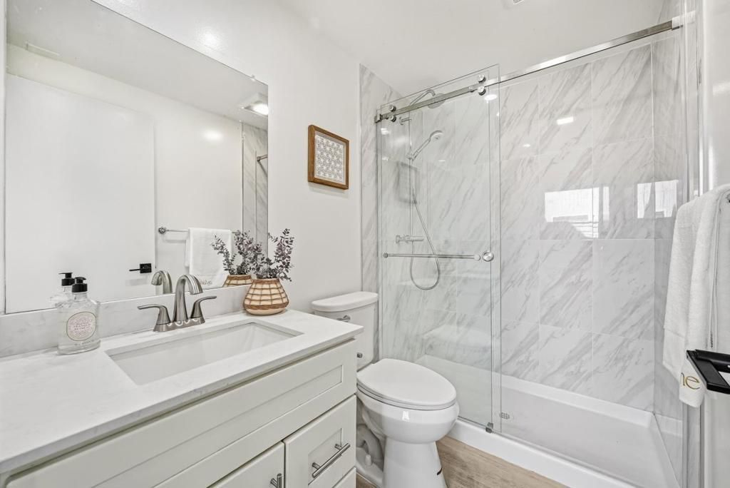 Image 25 of property listing at 2395 South Drive, Santa Clara, CA 95051