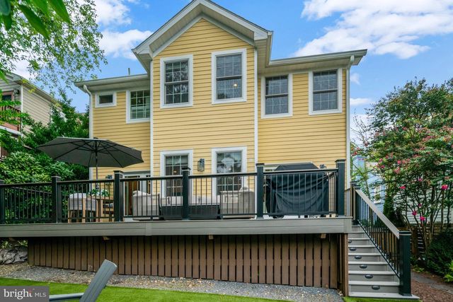 2143 N POLLARD ST, Arlington, VA 22207