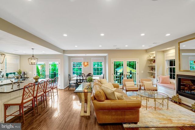 2143 N POLLARD ST, Arlington, VA 22207