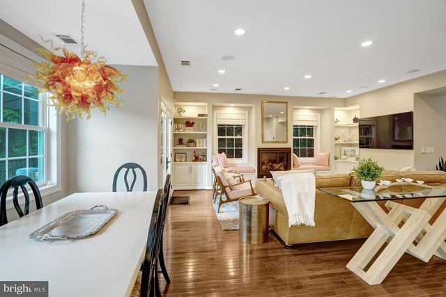 2143 N POLLARD ST, Arlington, VA 22207