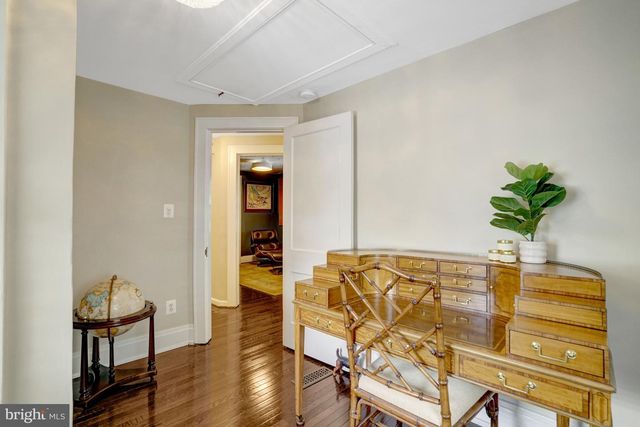 2143 N POLLARD ST, Arlington, VA 22207