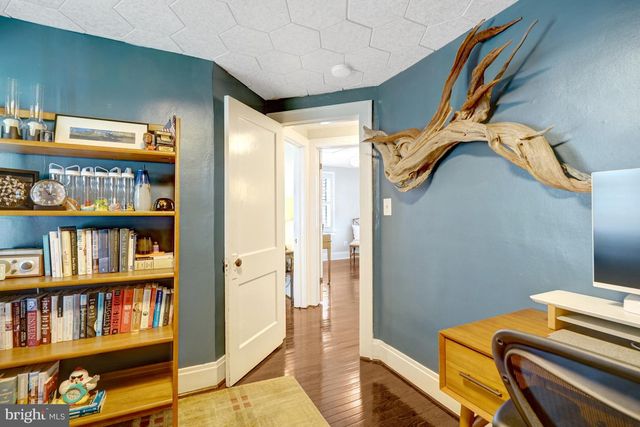 2143 N POLLARD ST, Arlington, VA 22207