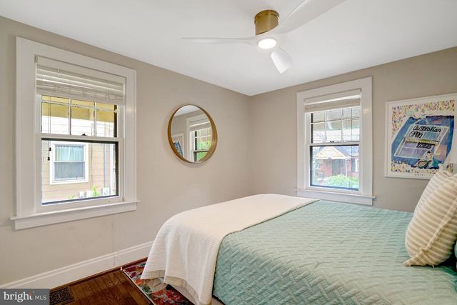 2143 N POLLARD ST, Arlington, VA 22207