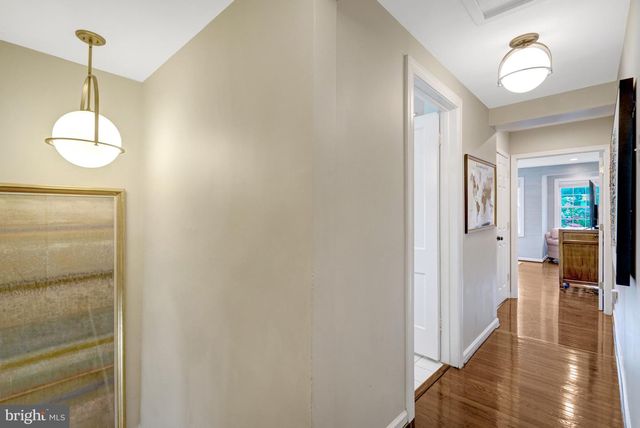 2143 N POLLARD ST, Arlington, VA 22207