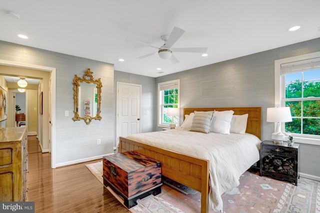 2143 N POLLARD ST, Arlington, VA 22207