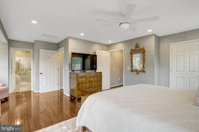 2143 N POLLARD ST, Arlington, VA 22207