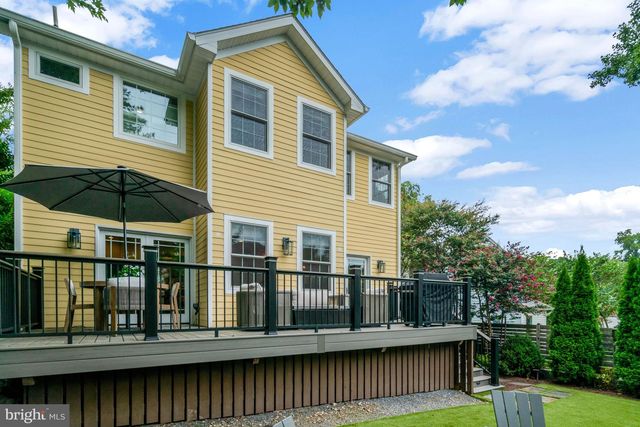 2143 N POLLARD ST, Arlington, VA 22207