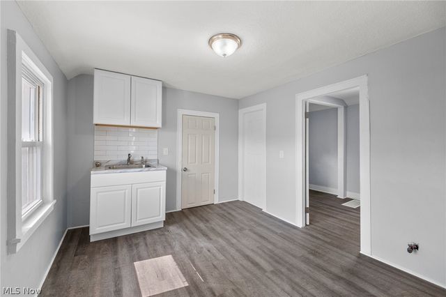 1735 Buhrer Avenue, Cleveland, OH 44109
