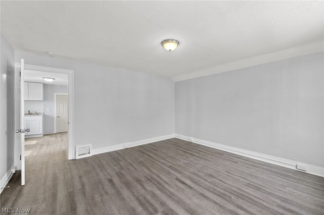 1735 Buhrer Avenue, Cleveland, OH 44109