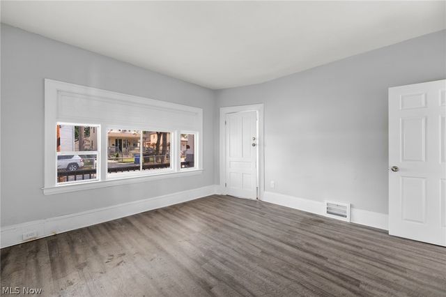 1735 Buhrer Avenue, Cleveland, OH 44109