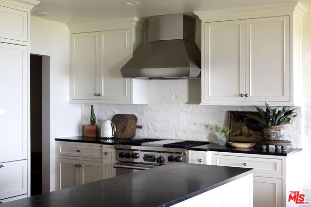 4295 Marina Drive, Santa Barbara, CA 93110