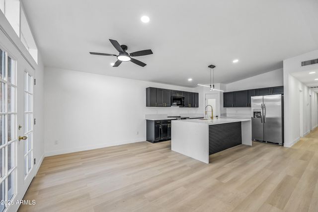 1246 E WINTER Drive, Phoenix, AZ 85020