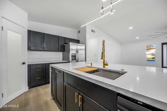 1246 E WINTER Drive, Phoenix, AZ 85020