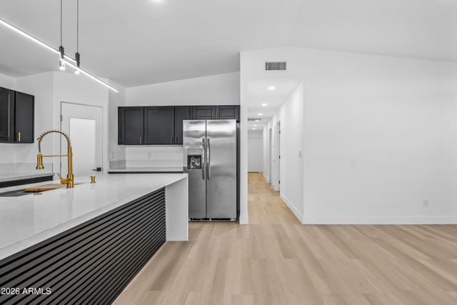 1246 E WINTER Drive, Phoenix, AZ 85020