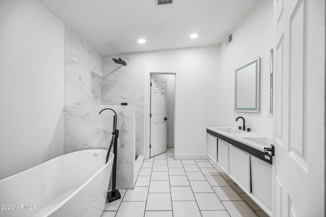 1246 E WINTER Drive, Phoenix, AZ 85020