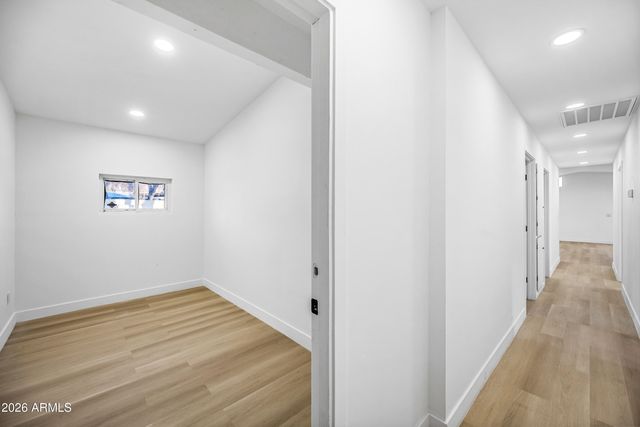 1246 E WINTER Drive, Phoenix, AZ 85020