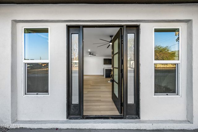 1246 E WINTER Drive, Phoenix, AZ 85020