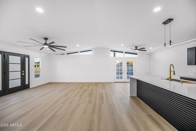 1246 E WINTER Drive, Phoenix, AZ 85020