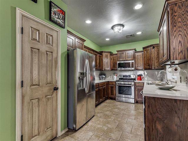 17537 Red Tailed Hawk Way, Edmond, OK 73012