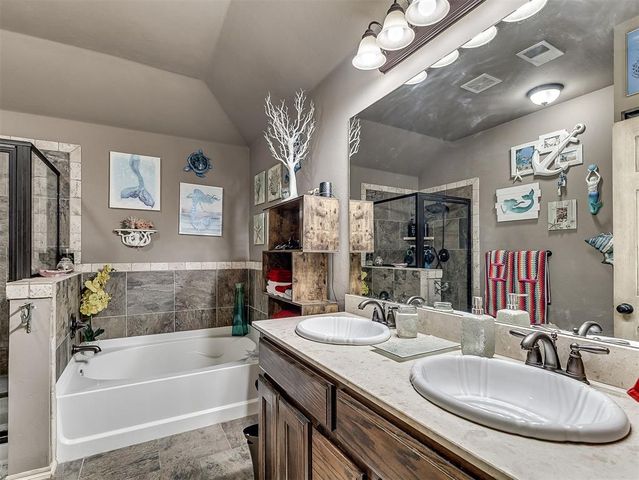 17537 Red Tailed Hawk Way, Edmond, OK 73012