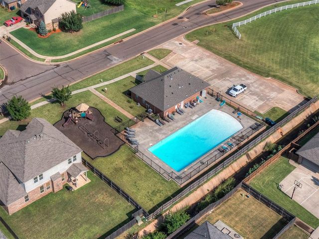 17537 Red Tailed Hawk Way, Edmond, OK 73012