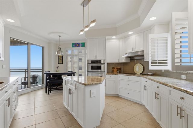 11 BAYMONT STREET 608, Clearwater Beach, FL 33767