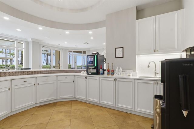 11 BAYMONT STREET 608, Clearwater Beach, FL 33767