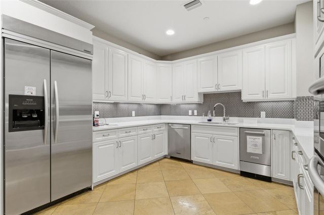 11 BAYMONT STREET 608, Clearwater Beach, FL 33767