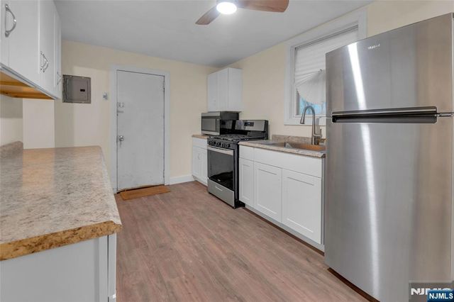 44 Stuyvesant Avenue, Newark, NJ 07106