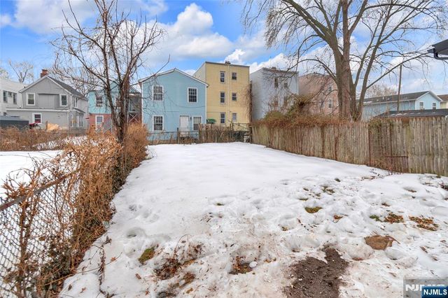 44 Stuyvesant Avenue, Newark, NJ 07106