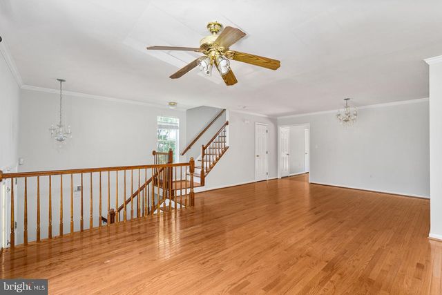 5408 CRYSTALFORD LN, Centreville, VA 20120