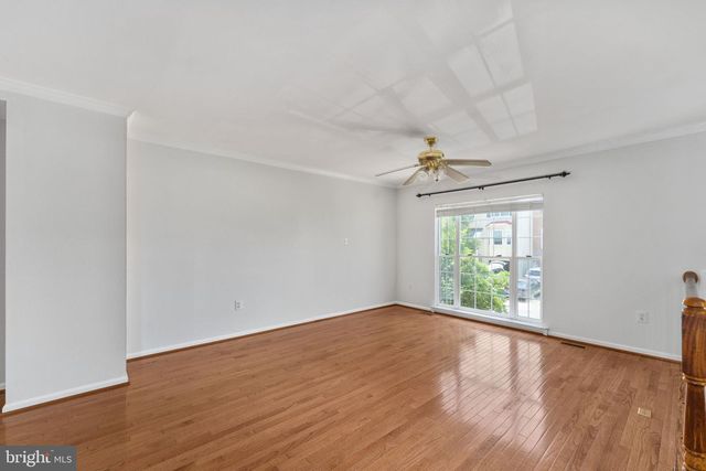 5408 CRYSTALFORD LN, Centreville, VA 20120