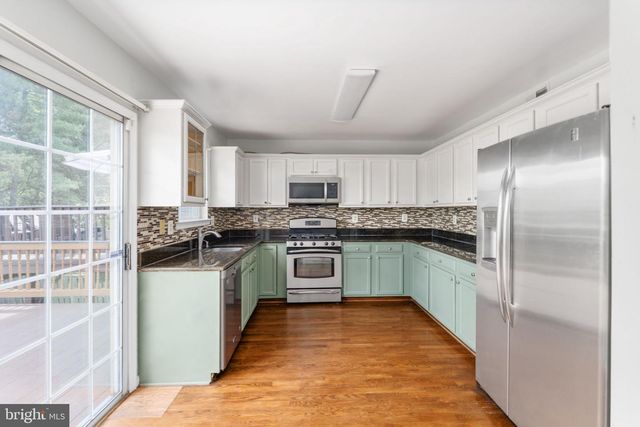 5408 CRYSTALFORD LN, Centreville, VA 20120