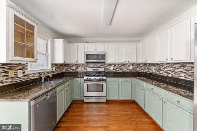 5408 CRYSTALFORD LN, Centreville, VA 20120